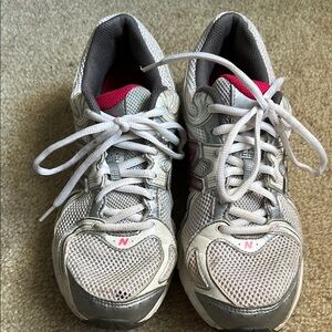 New Balance Gray and Pink Sneakers with Breathable Mesh